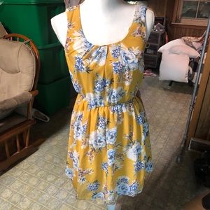 Dark yellow kids dress